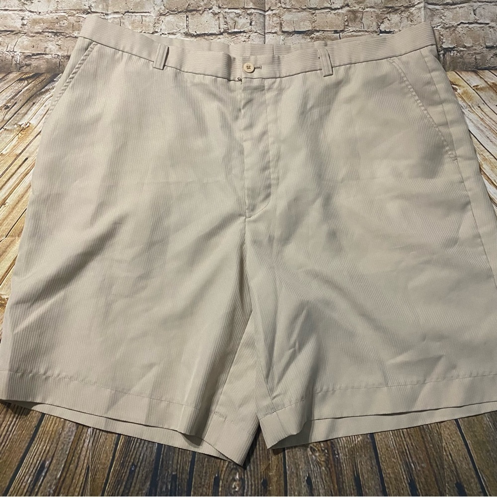 Ben Hogan Cream Striped Flat Front Gold Chino Shorts